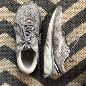 Brooks Ghost 11 Sneakers